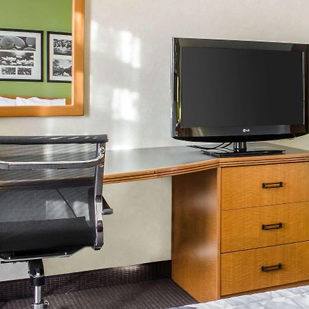 Sleep Inn & Suites Bensalem Luaran gambar